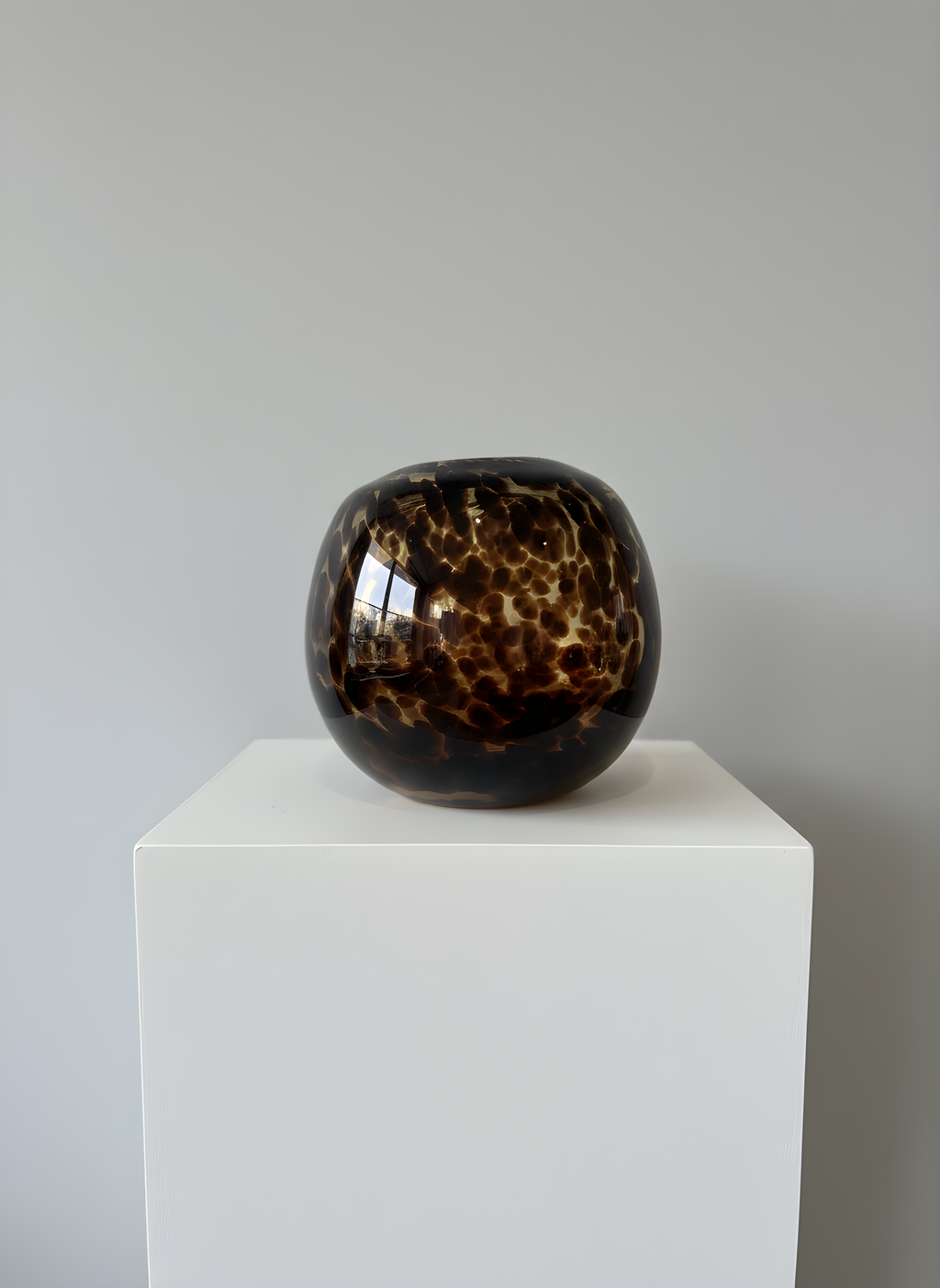 Blush Tortoiseshell Vase Arrangement | Premium Flowers Sydney