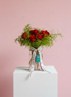 Romance roses in Vase