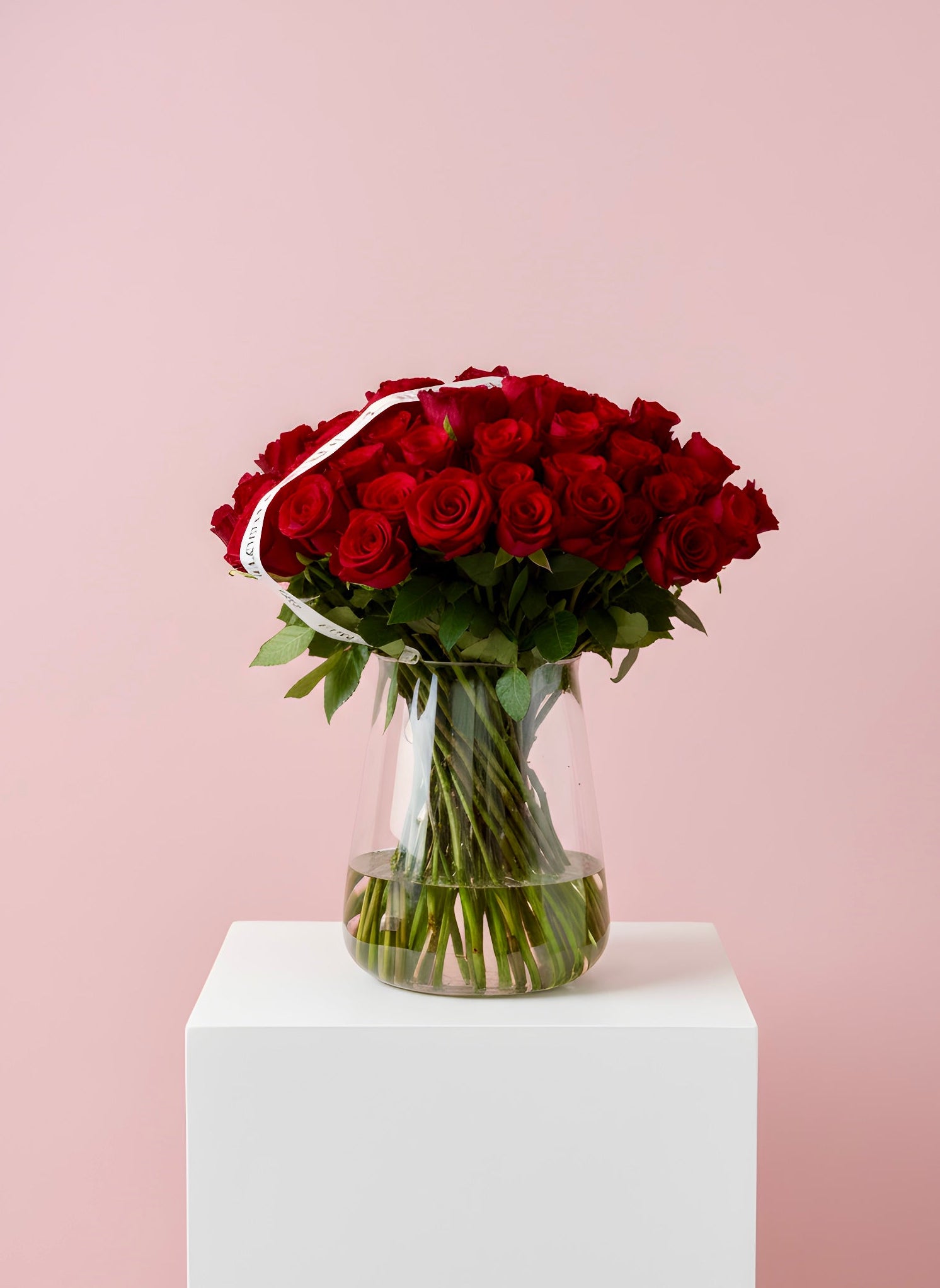 Red Rose Elegance Vase – 50 Roses